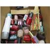 Image 1 : BOX C/W NAIL POLISH & CASES