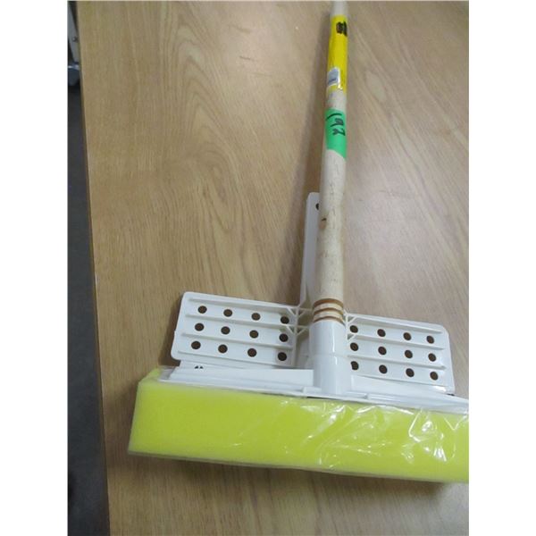 FREIGHT DAMAGE (AS IS):  MOP