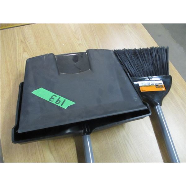 FREIGHT DAMAGE (AS IS):  DUST PAN SET