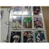 Image 1 : COLLECTABLE:  BINDER C/W MLB BASEBALL CARDS