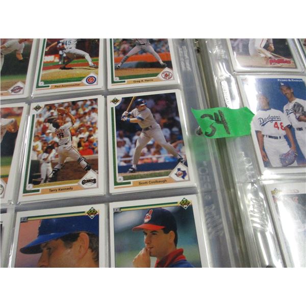 COLLECTABLE:  BOX C/W MLB BASEBALL CARDS