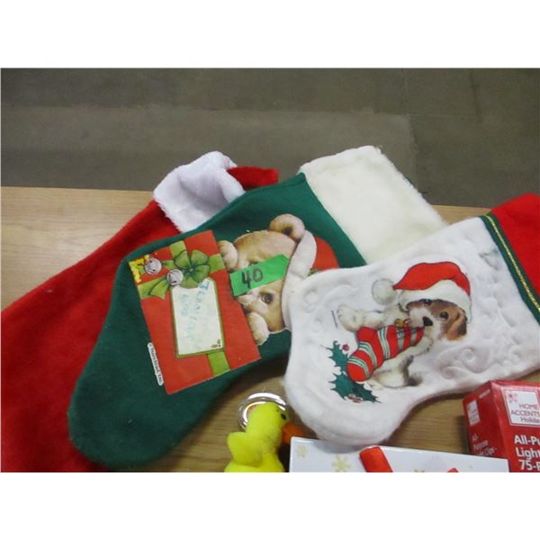 BOX C/W ASSORTED CHRISTMAS DECORATIONS