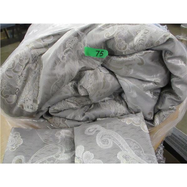ESTATE:  KING COMFORTER AND 2 PILLOW SHAMS