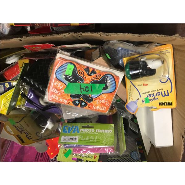 FREIGHT DAMAGE (AS IS):  FLAT C/W ASSORTED ITEMS