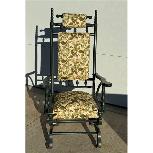 HUNZINGER STYLE PLATFORM ROCKING CHAIR - IN EXCELLENT CONDITION!