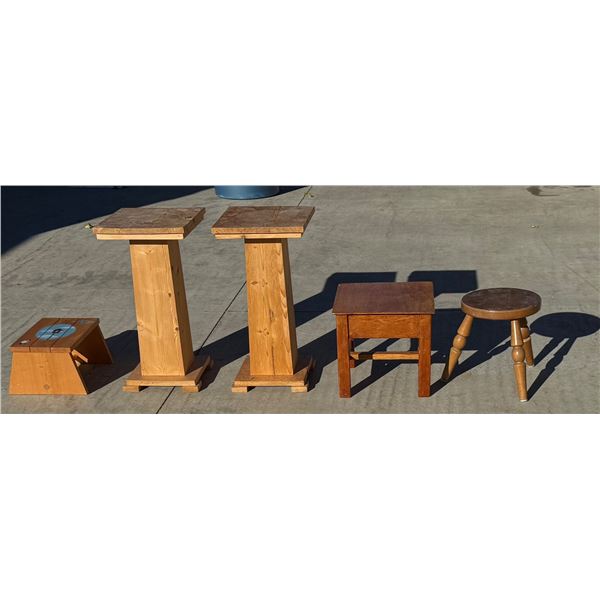 WOODEN STANDS AND STOOLS, LOT OF FIVE ITEMS
