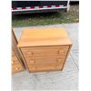 Image 13 : BLOND WOOD DRESSER AND SMALL DRAWER UNIT