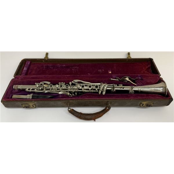 Vintage Victory Metal Clarinet & Accessories