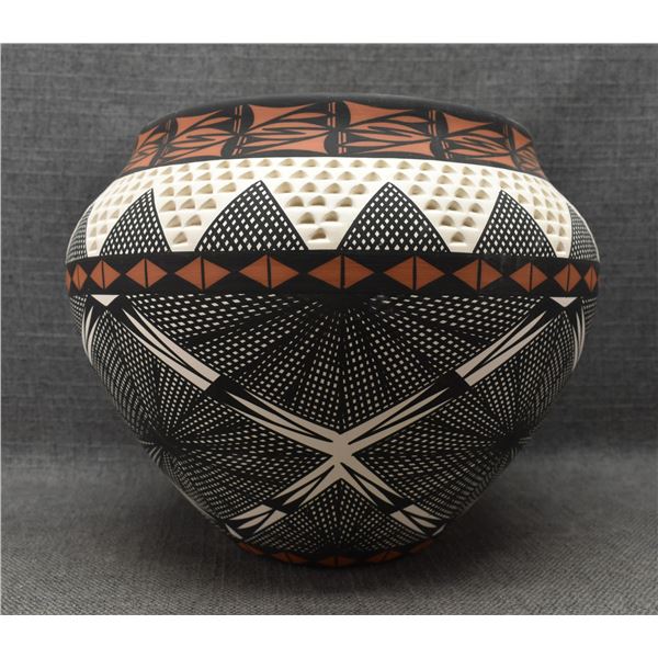 ACOMA CERAMIC OLLA (JAY VALLO)