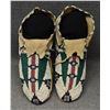 Image 6 : SIOUX BEADED MOCCASINS