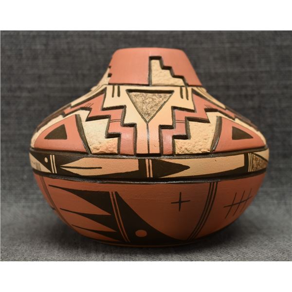 HOPI POTTERY VASE (ELSON SECKLETSTEWA)