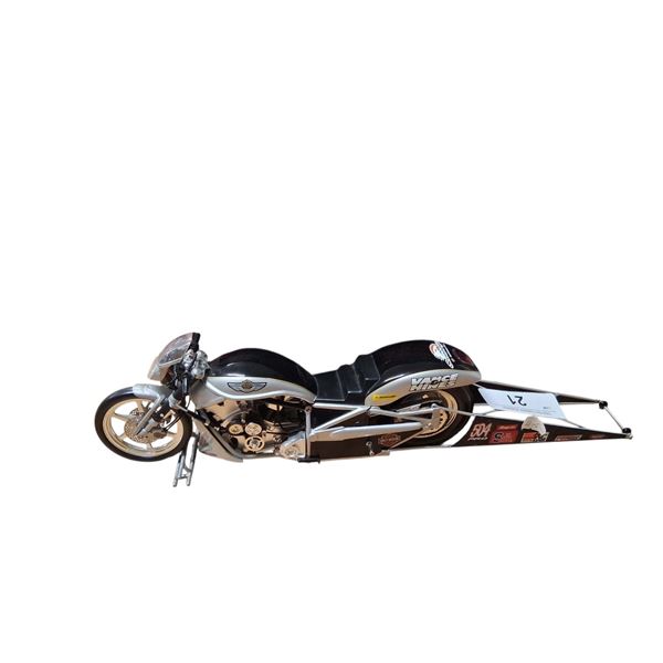 Limited edition Screamin' Eagle/Vance & Hynes NHRA pro stock Harley drag bike, die cast 1:9 scale in