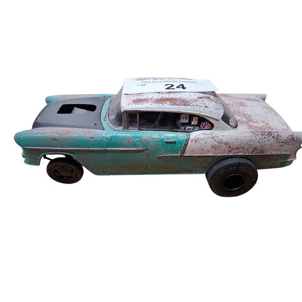 Very detailed 1:25 scale 55 Chevy model staight axle gasser