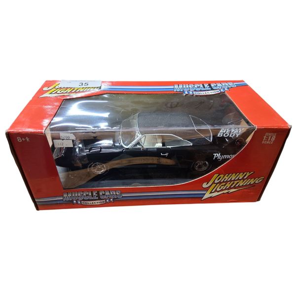 Johnny Lightning 1:18 scale die cast 1970 Plymouth Superbird, Muscle Car Collection