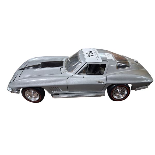1967 Corvette die cast car 1:18 scale, made by ERTL
