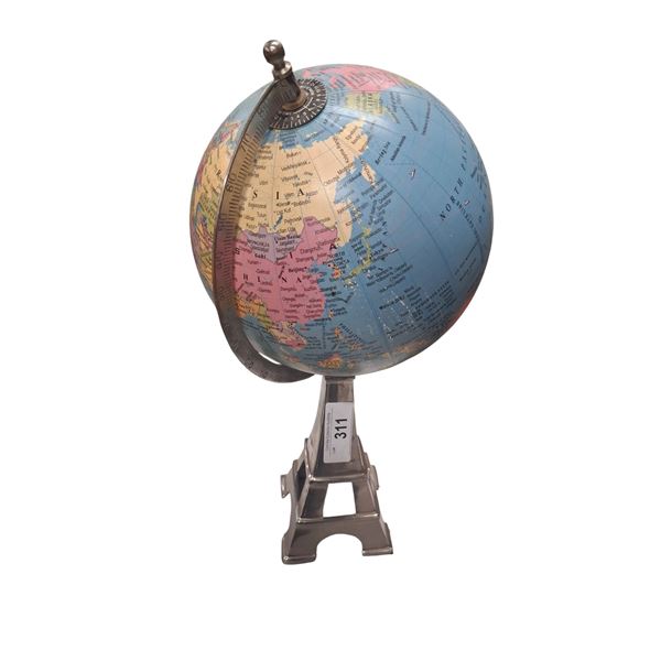 Nice Eiffel Tower world globe 18" tall