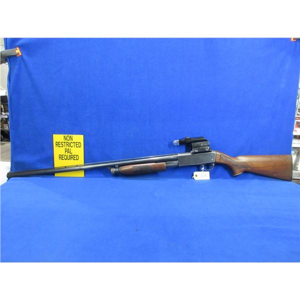 Non-Restricted - Ithica Model 37 Featherlight in 12 Ga. 2 3/4" Full