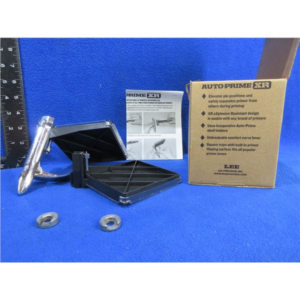 Lee Auto Prime XR Hand Priming Tool w/ No. 1 & 19 Shell Holders