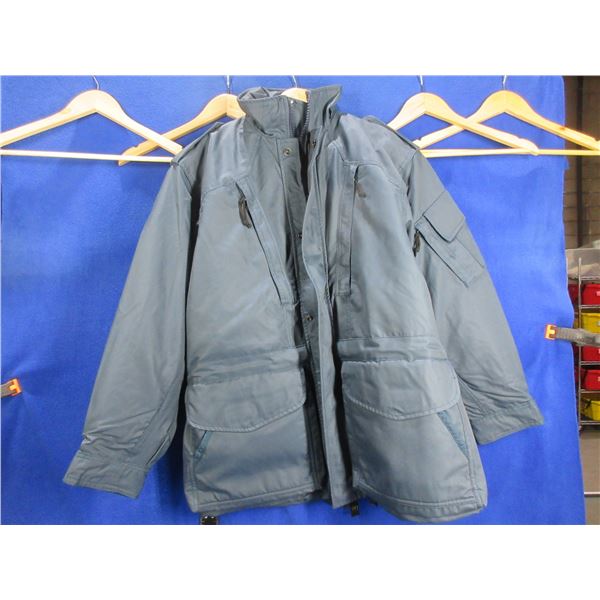 Canadian Military Surplus Cold/Wet Weather Parka - Size 7040