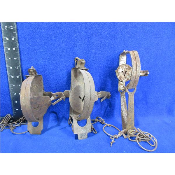 3 Oneida Victor Traps - #'s 1 1/2, 13 and Unknown