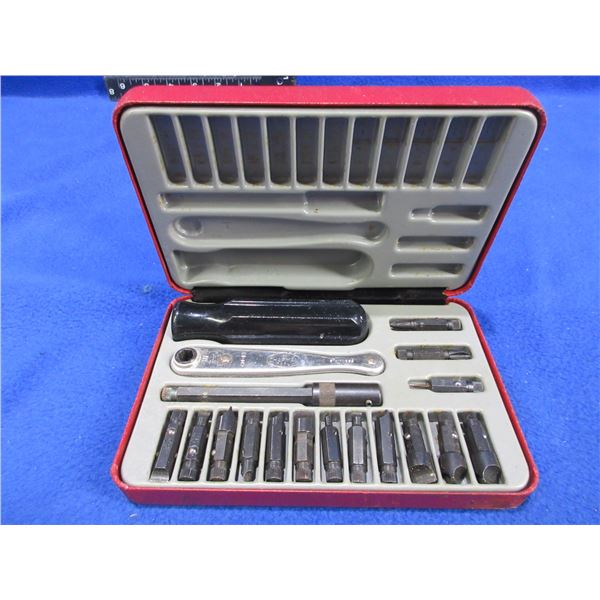 Vintage Chapman Mfg. Co. Gun Screwdriver Kit