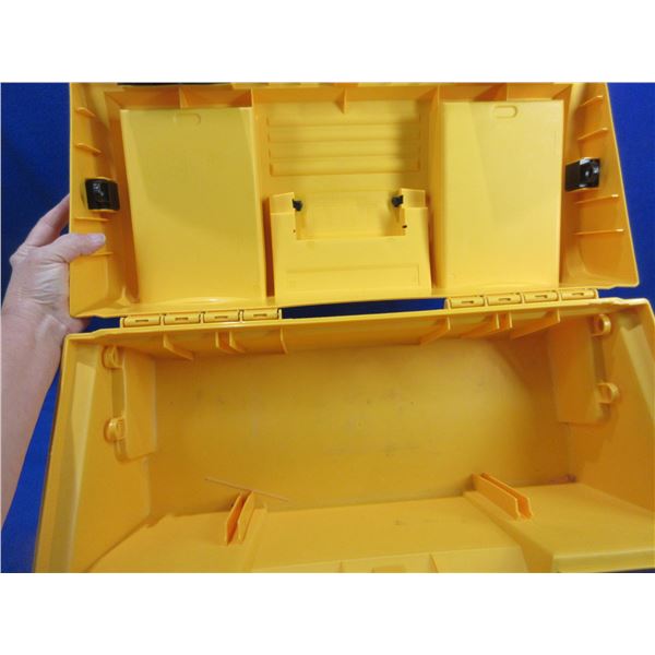 Mastercraft Tool Box - 20" x 7 1/2" x 9 1/2" High - Tray Missing
