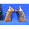 Image 1 : Smith & Wesson "K/L" Frame Square Butt Wood Grips
