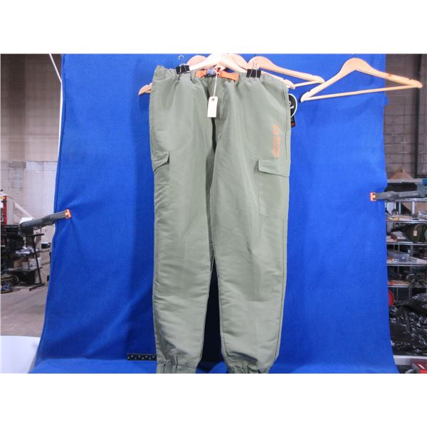 NEW - Realtree Fishing Pants - Size Large - 100% Polyester, UPF 50+