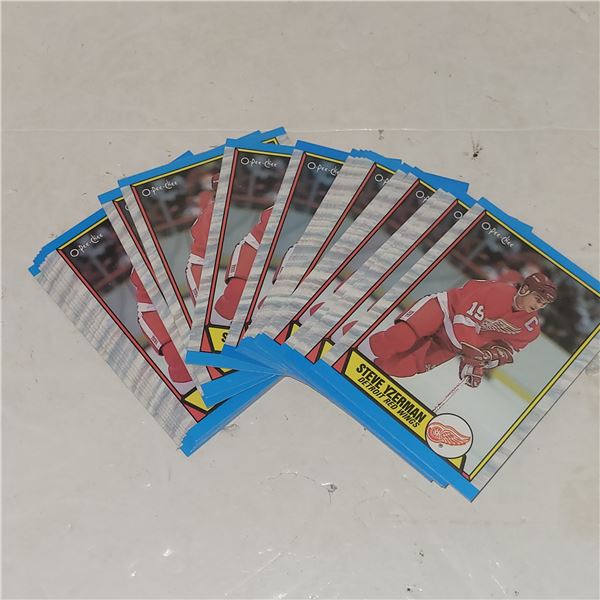 Lot of 20 1989 OPC #83 Steve Yzerman