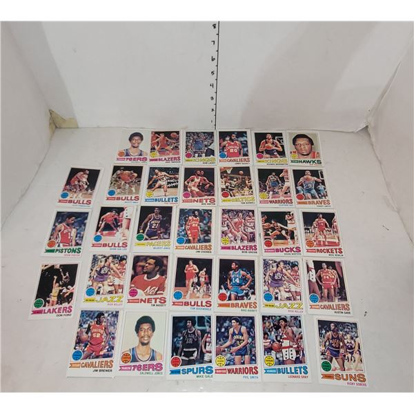 Lot of 33 1977 NBA Basketball Cards - Most are EXCELLENT CONDITION