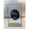 Image 2 : 4.1 INCH BLUE AGATE SLICE WITH STAND