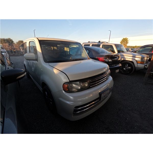 NISSAN CUBE 2011 SALV/T