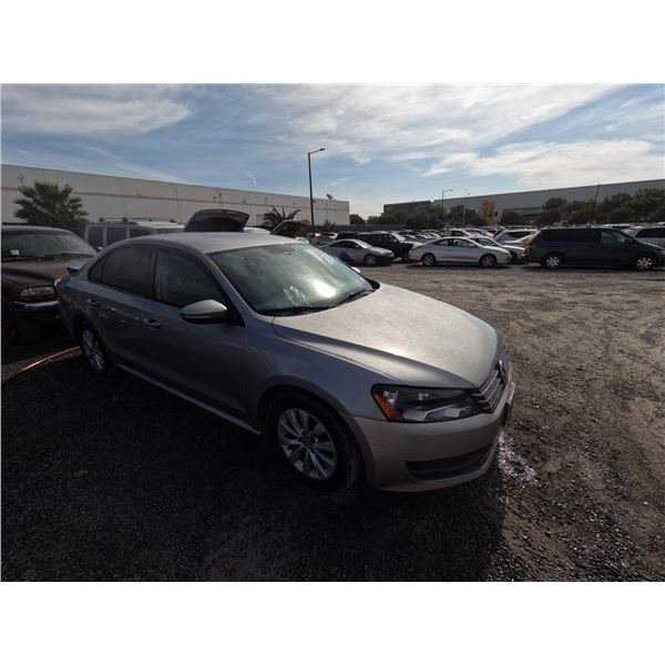 VOLKS PASSAT 2012 SALV T/DONATION