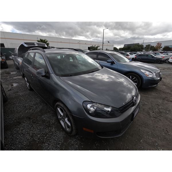 VOLKSWAGEN JETTA SPORTWAGEN 2013 T