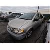 Image 2 : TOYOTA SIENNA 2001 T-DONATION