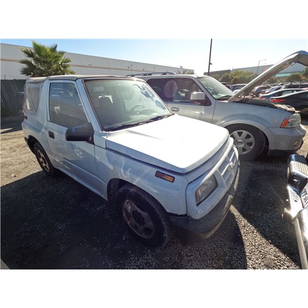 CHEV TRACKER 1998 SALV T/DONATION
