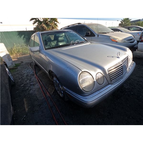 MERCEDES E320 1996 O/S T-DONATION
