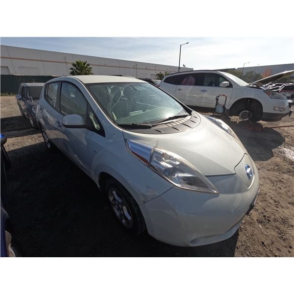 NISSAN LEAF 2011 T-2 DAYS