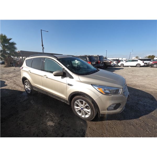 FORD ESCAPE 2018 T-2 DAYS