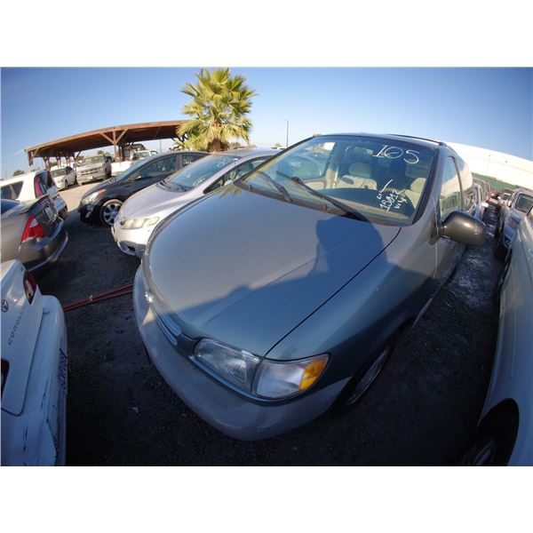 TOYOTA SIENNA 2000 T-DONATION