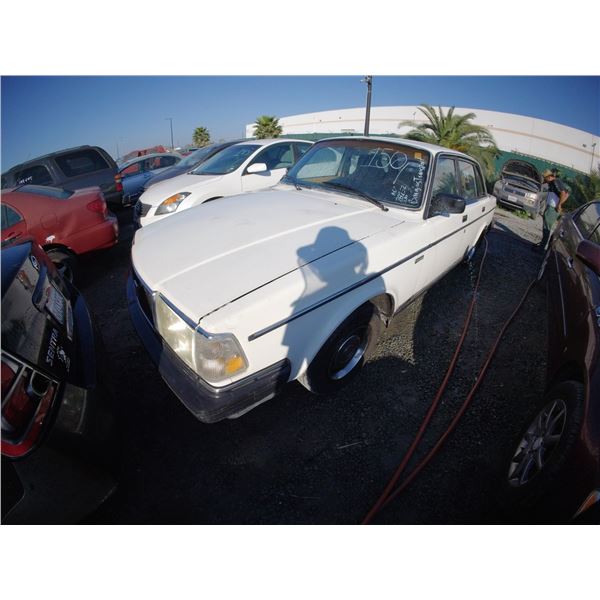 VOLVO 240 SERIES 1990 ADT-DONATION