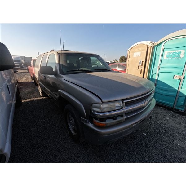 CHEV SUBURBAN 2000 T-DONATION