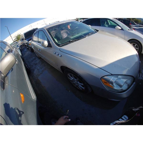 BUICK LUCERNE 2008 SALV T/DONATION