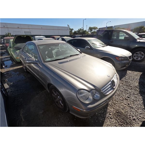 MERCEDES CLK CLASS 2003 T-DONATION