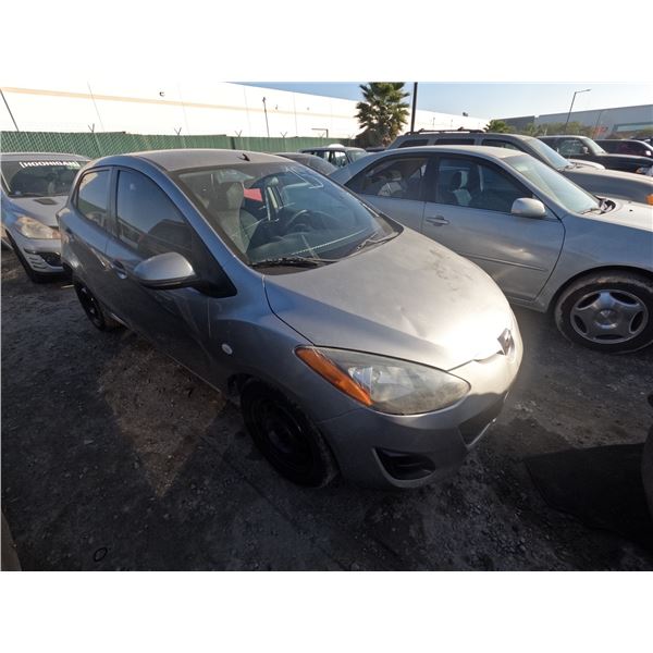 MAZDA 2 2012 SALV/T