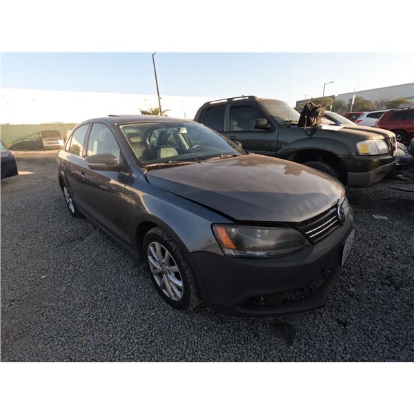 VOLKS JETTA 2013 SALV/T
