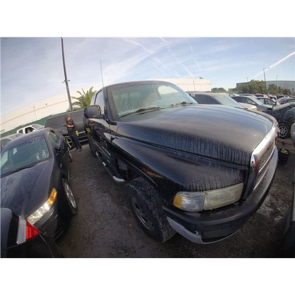 DODGE RAM 1999 O/S T-DONATION