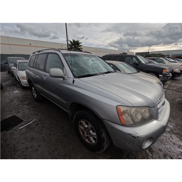 TOYOTA HIGHLANDER 2001 T-DONATION