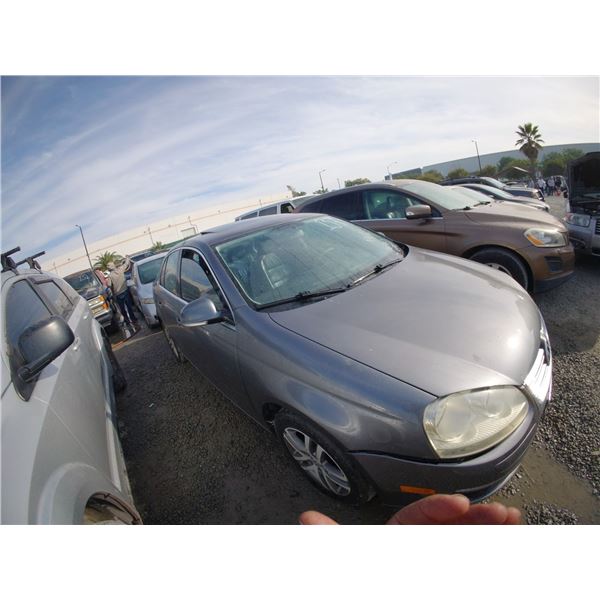 VOLKS JETTA 2006 SALV/T