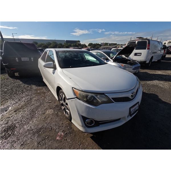TOYOTA CAMRY 2012 SALV/T